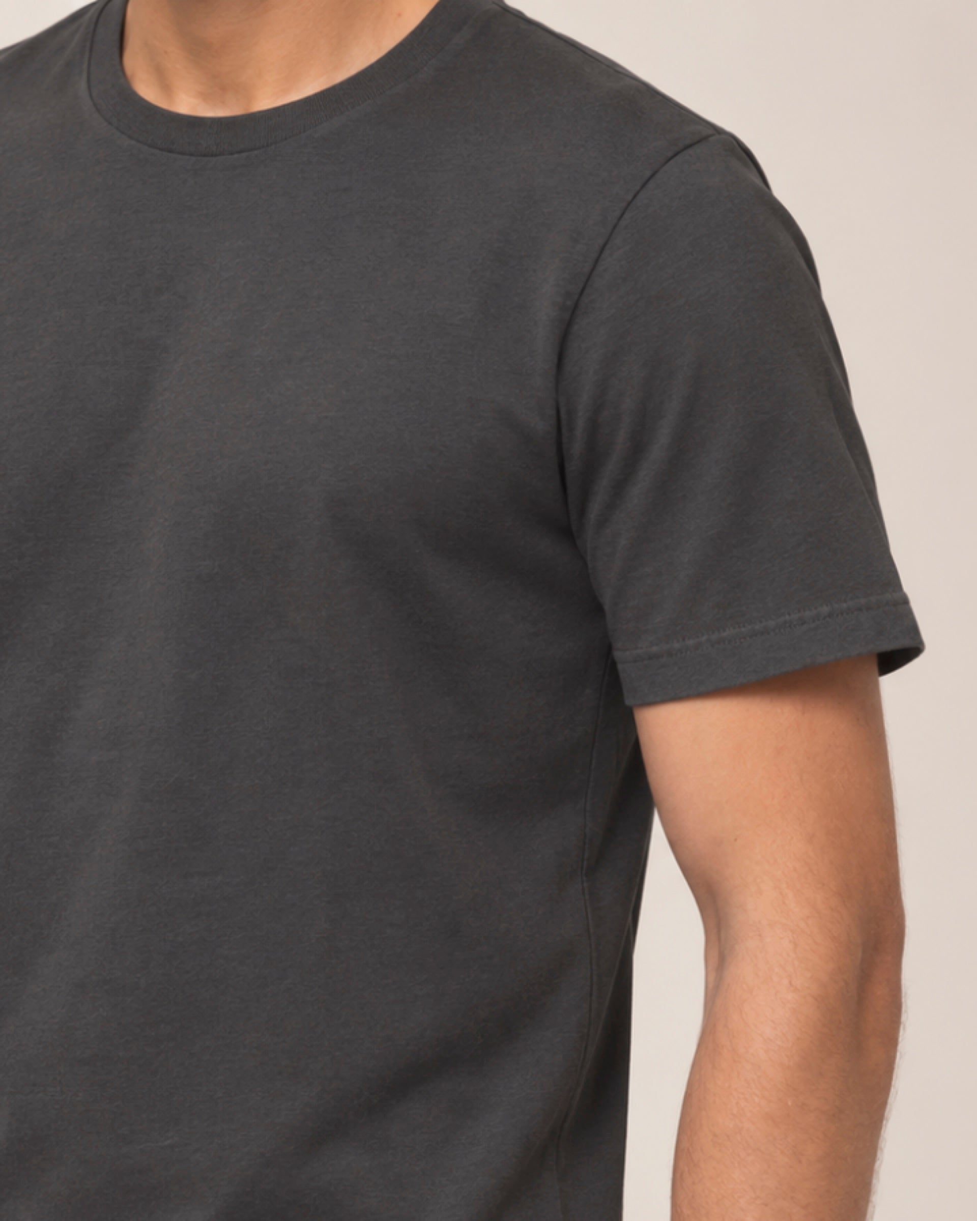 Camiseta Clássica Pré-Lavada de Algodão Premium Grafite