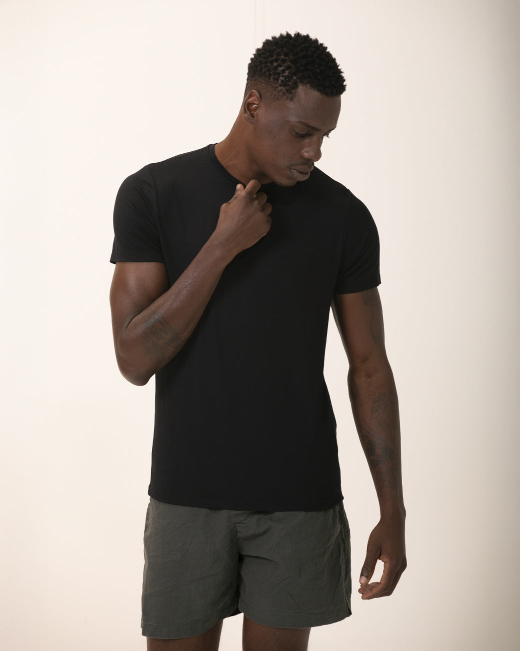 Camiseta Modal preta Fábrica77